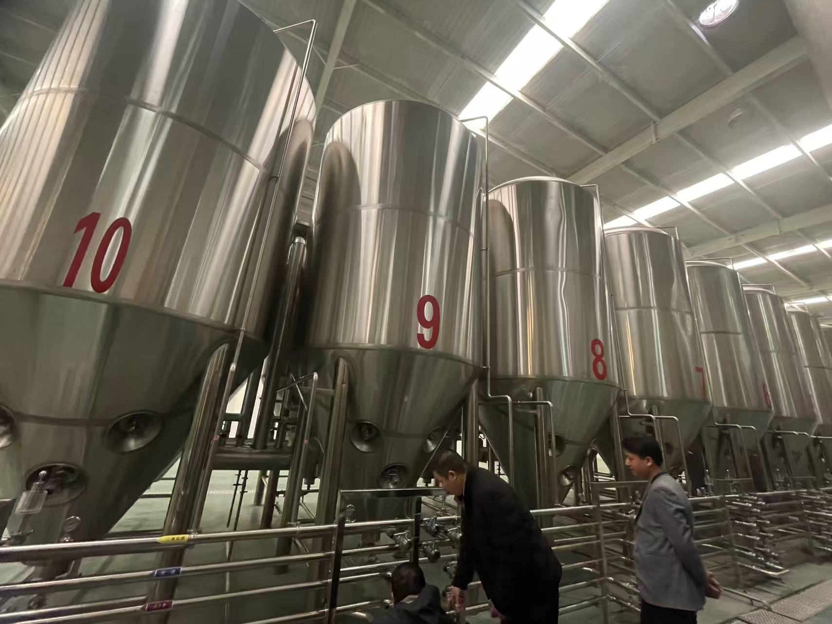 锦屏精酿啤酒设备厂—平面布置、设备设计、制造、调试、培训等一条龙服务